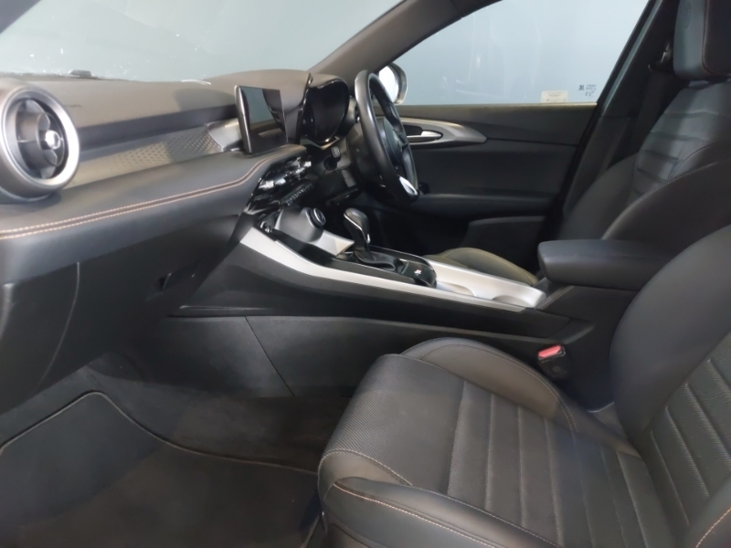 Alfa Romeo Tonale 1.5 Mhev Ti White #5