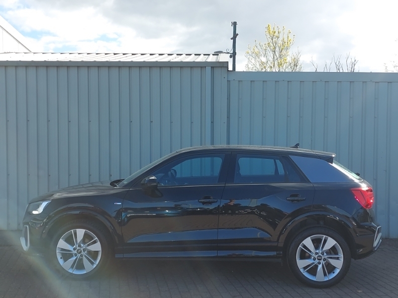 Audi Q2 35 Tfsi S Line S Tronic GX23XHK Black #4