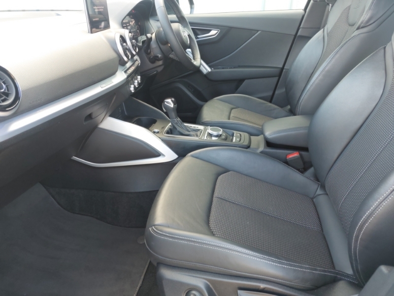 Audi Q2 35 Tfsi S Line S Tronic GX23XHK Black #5