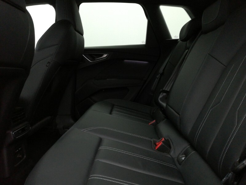 Audi Q4 E Tron 220Kw 50 Quattro 82Kwh Black Edition BJ73CEX Blue #6