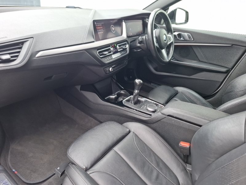 BMW 2 Series 218I M Sport CP70EGV White #5