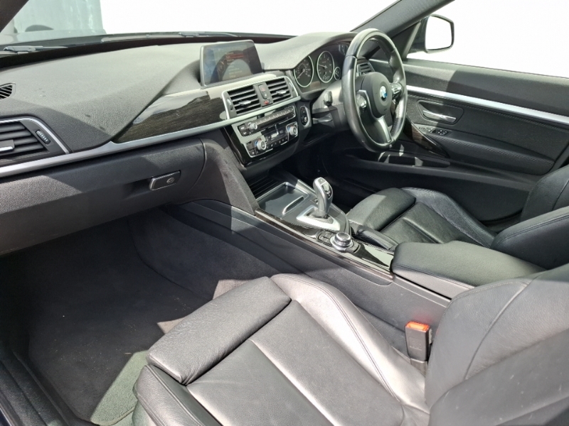 BMW 3 Series 320D Sport Step YA17VVN Black #5