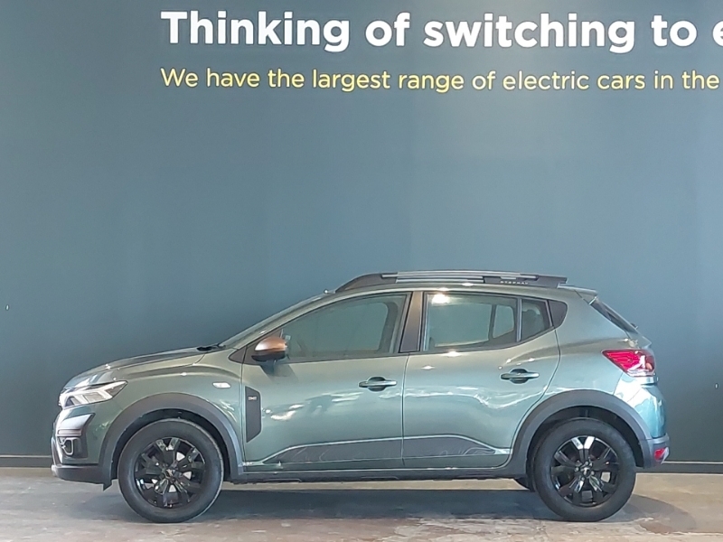 Dacia Sandero Stepway 1.0 Tce Bi-fuel Extreme PK73YGF Green #4