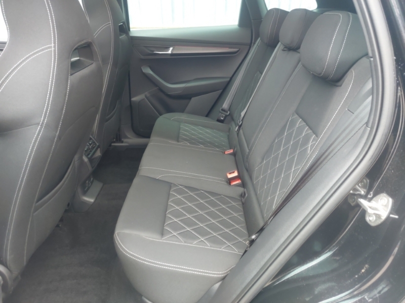 Skoda Karoq 2.0 Tdi 150 Sportline 4X4 Dsg Black #6
