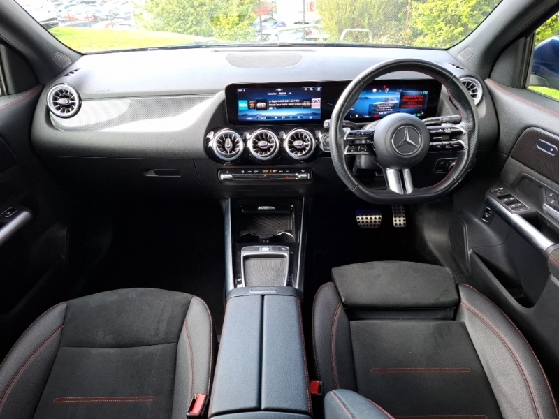Mercedes-Benz GLA Class Gla 200 Amg Line Executive KO24HNX Blue #3