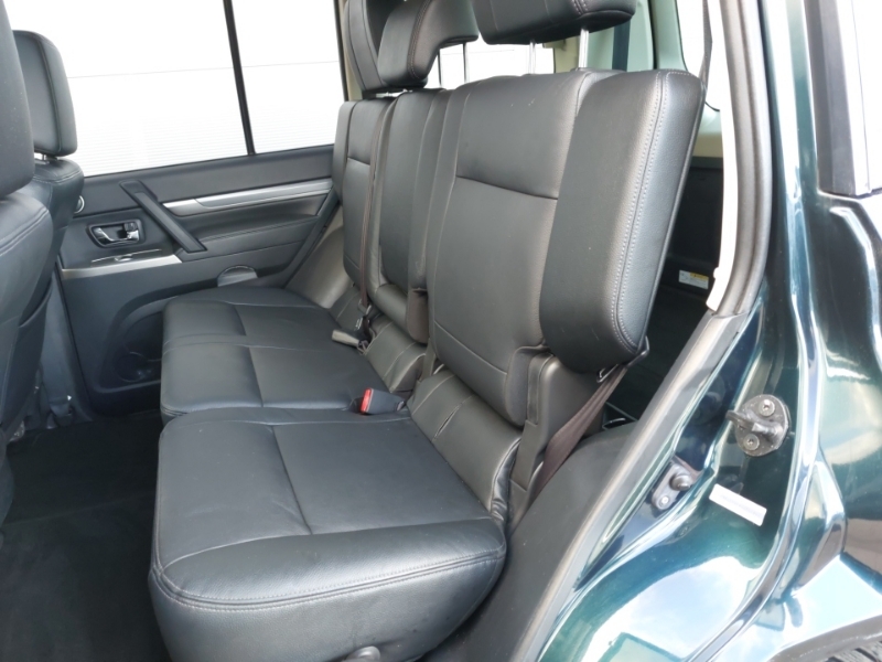 Mitsubishi Shogun 3.2 Di-dc 187 Sg3 WN66PXK Green #6