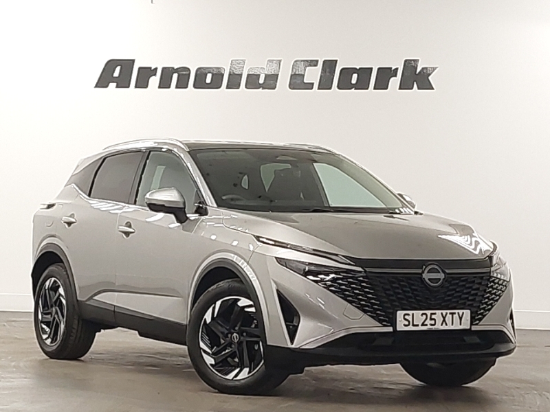 Nissan Qashqai 1.3 Dig-t Mh N-connecta Glass Roof Silver
