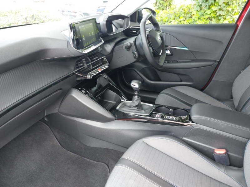 Peugeot 208 1.2 Puretech 100 Allure Premium DL22OYB Red #5