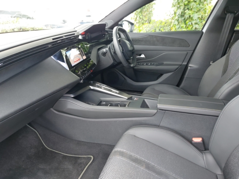 Peugeot 308 1.2 Hybrid 136 Gt E-dsc6 KM25TVJ Grey #5