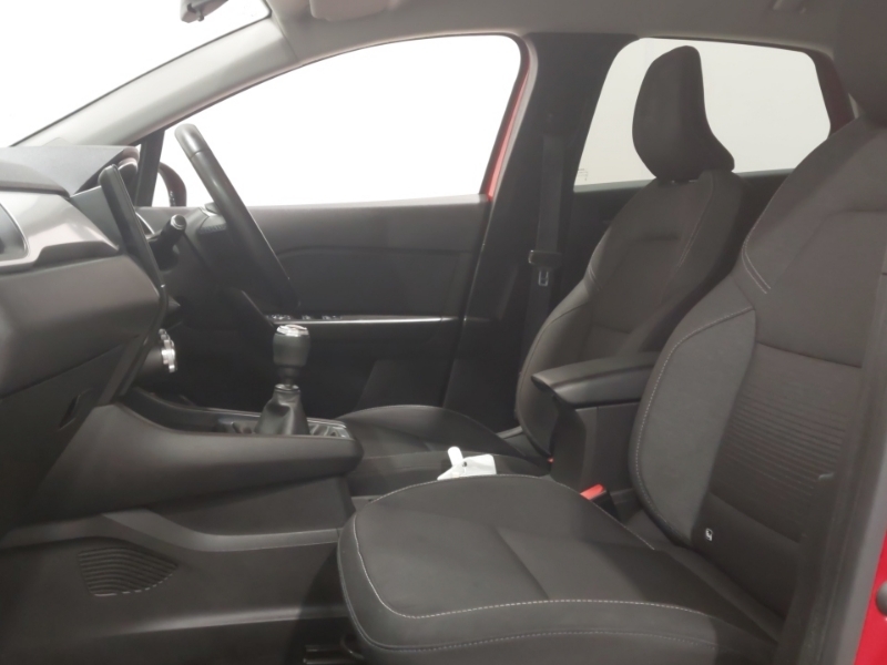 Renault Captur 1.3 Tce 130 Iconic HN70FDK Red #5