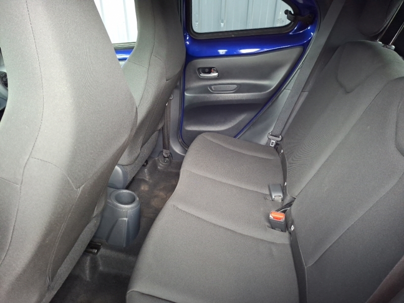 Toyota Aygo X 1.0 Vvt-i Edge URZ6140 Blue #6
