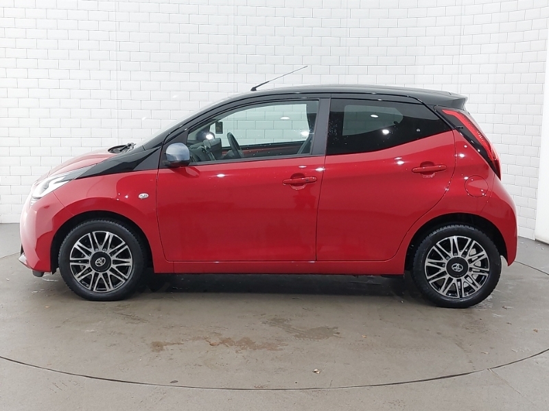 Toyota Aygo 1.0 Vvt-i X-clusiv X-shift YP70DZZ Red #4