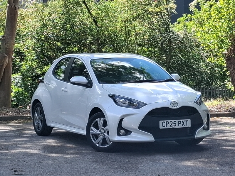 Toyota Yaris 1.5 Hybrid Icon Cvt White