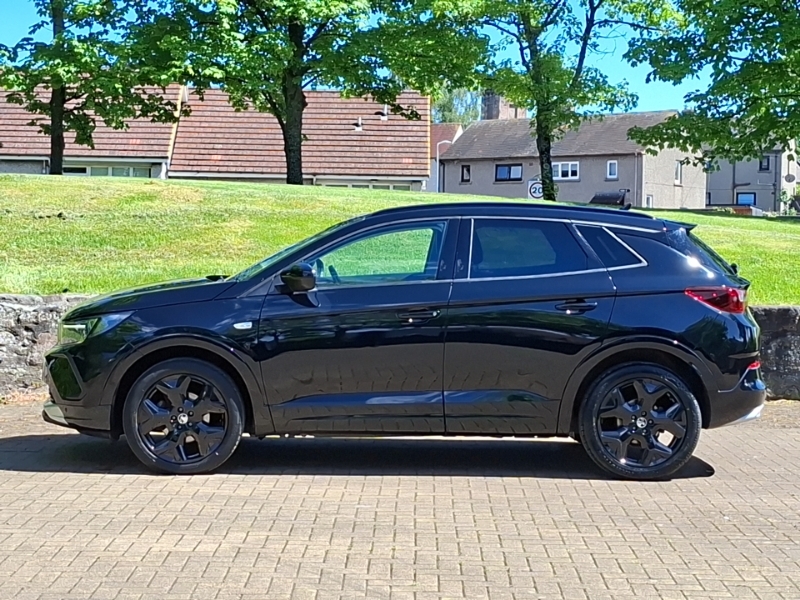 Vauxhall Grandland 1.5 Turbo D Ultimate ME72DHD Black #4