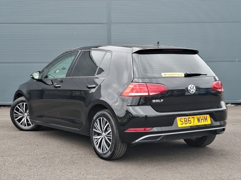 Volkswagen Golf 2.0 Tdi Se Nav SB67WHM Black #2