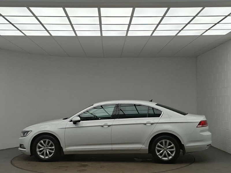 Volkswagen Passat 1.5 Tsi Evo 150 Se Business Dsg White #4