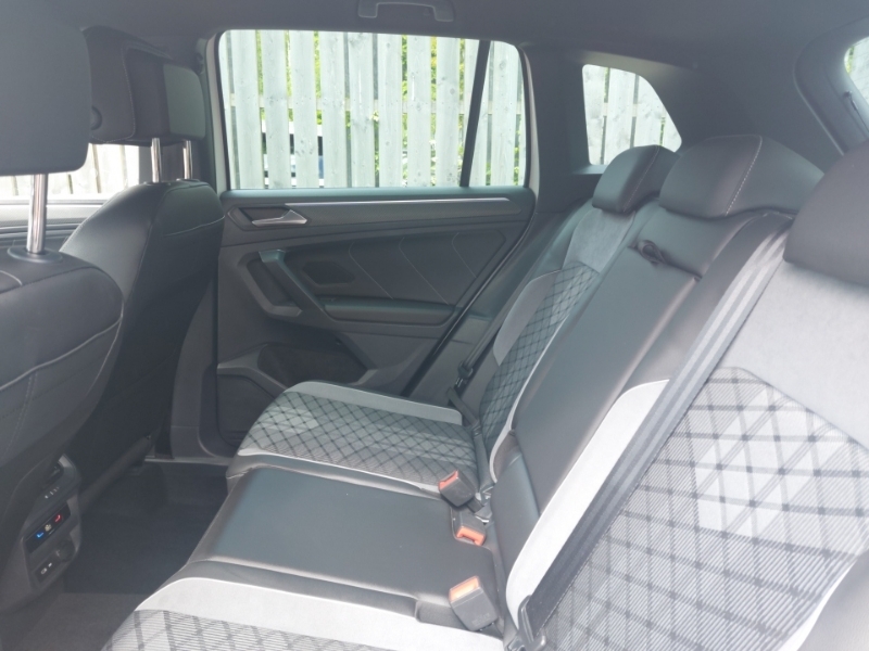 Volkswagen Tiguan 2.0 Tdi R-line Dsg MK23UTG White #6