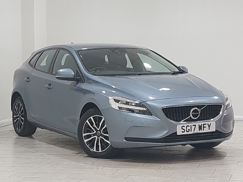 Volvo V40 T2 122 Momentum Nav Plus Blue