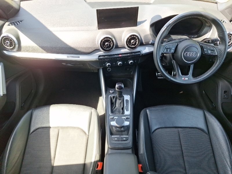 Audi Q2 35 Tfsi S Line S Tronic RE23BZD Grey #3