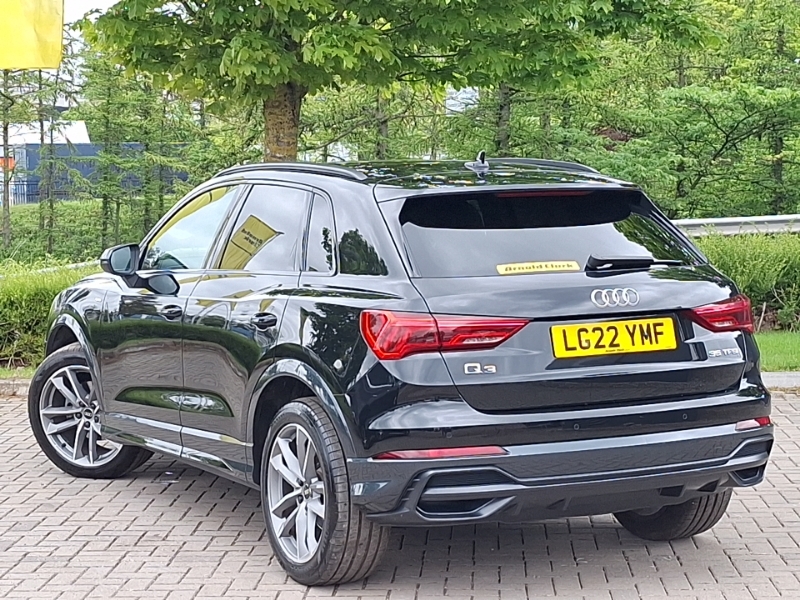 Audi Q3 35 Tfsi Black Edition S Tronic LG22YMF Black #2