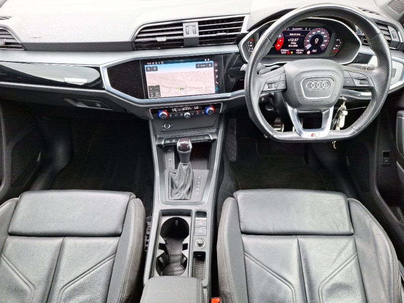 Audi Q3 35 Tfsi Black Edition S Tronic LG22YMF Black #3