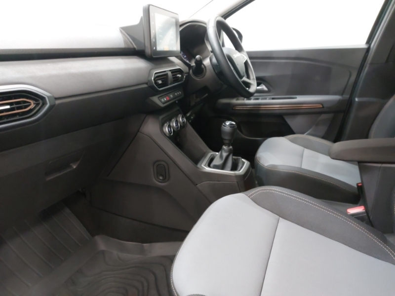 Dacia Jogger 1.0 Tce Extreme DG74ZPV Green #5