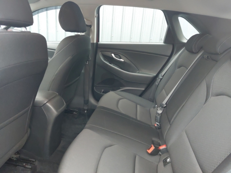 Hyundai I30 1.0T Gdi Se Red #6