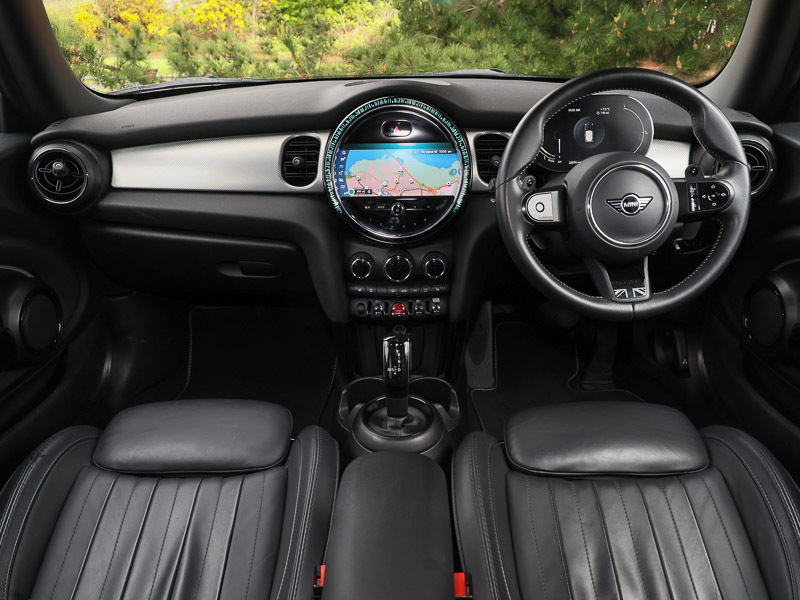 Mini Hatch 2.0 Cooper S Exclusive ML21VUV Red #4