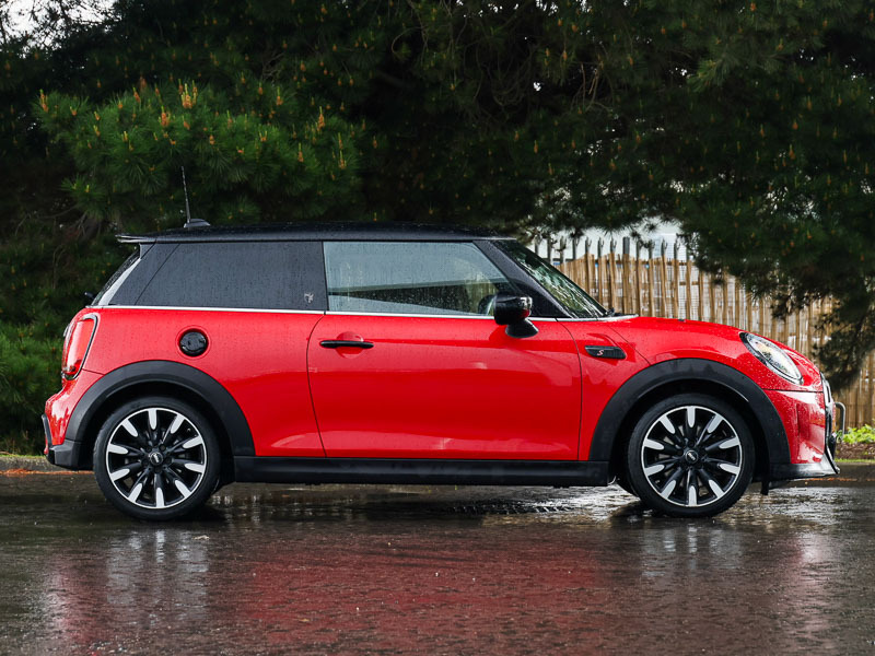 Mini Hatch 2.0 Cooper S Exclusive ML21VUV Red #3