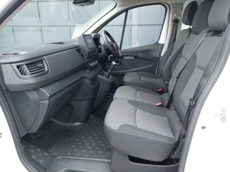 Renault Trafic Ll30 Blue Dci 130 Business Van HN23LVY White #5