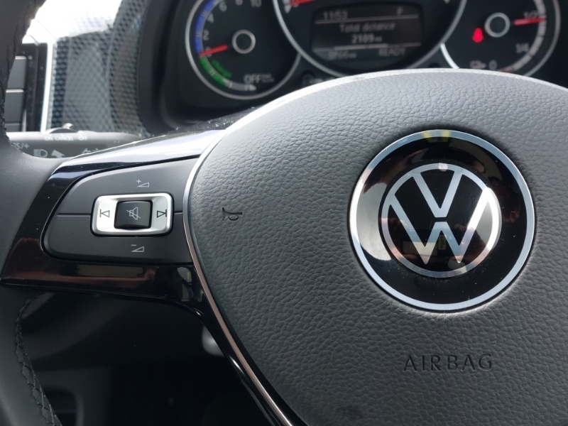 Volkswagen e-Up 36.8Kwh E-up White #12