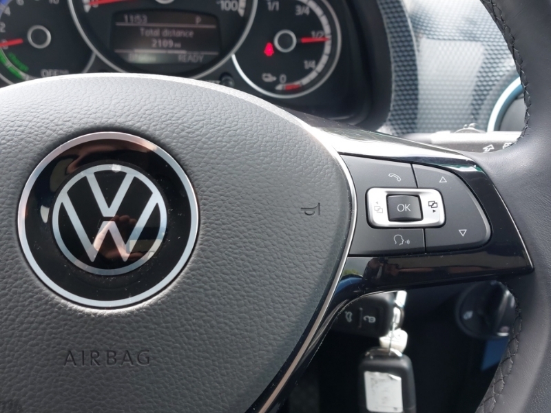 Volkswagen e-Up 36.8Kwh E-up White #13