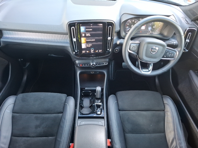 Volvo XC40 1.5 T3 163 R Design Geartronic DK22MXW Black #3