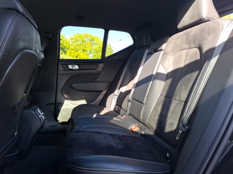 Volvo XC40 1.5 T3 163 R Design Geartronic DK22MXW Black #6