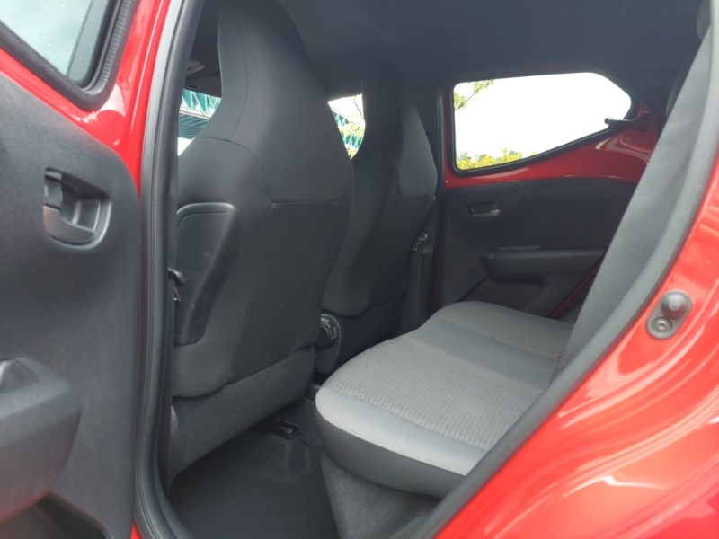 Toyota Aygo 1.0 Vvt-i X-trend Tss Red #6