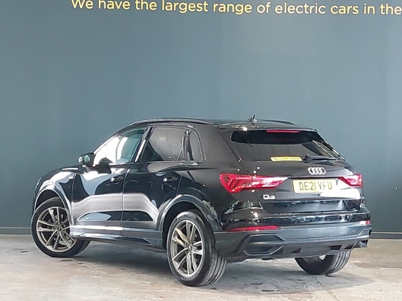 Audi Q3 35 Tfsi Black Edition DE21VFU Black #2