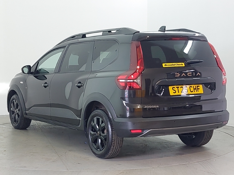Dacia Jogger 1.0 Tce Extreme ST25CHF Black #2