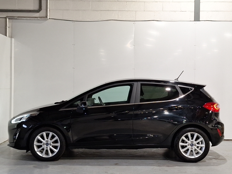 Ford Fiesta 1.0 Ecoboost 125 Titanium SN67YPV Black #4