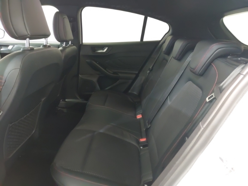 Ford Focus 1.5 Ecoblue 120 St-line X EU69OOV White #6