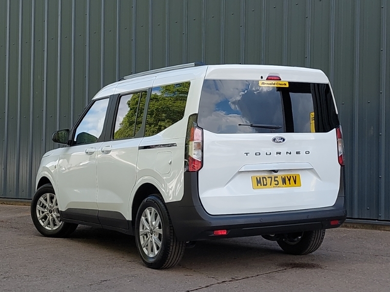 Ford Tourneo Courier 1.0 Ecoboost Titanium White #2