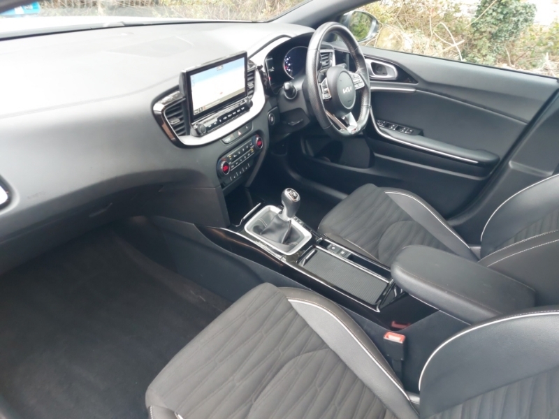 Kia Proceed 1.5T Gdi Isg Gt-line NV72FZY White #5