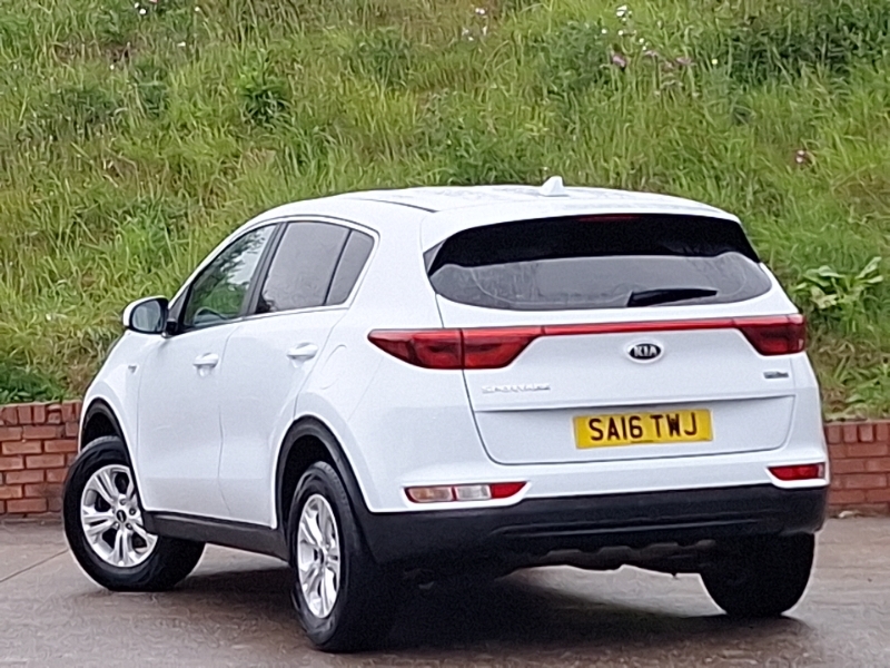 Kia Sportage 1.7 Crdi Isg 1 SA16TWJ White #2