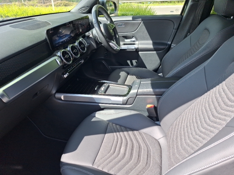 Mercedes-Benz GLB Class Glb 200 Sport Executive 7G-tronic CF25BKJ Black #5