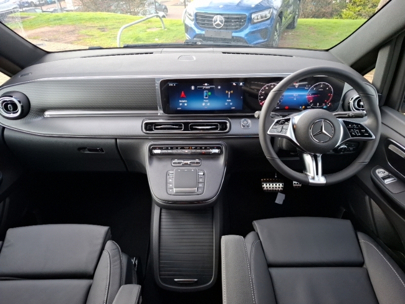 Mercedes-Benz V Class V300 D Premium Amg Line 9G-tronic Extra Long Black #3