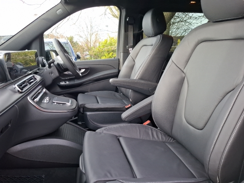 Mercedes-Benz V Class V300 D Premium Amg Line 9G-tronic Extra Long Black #5