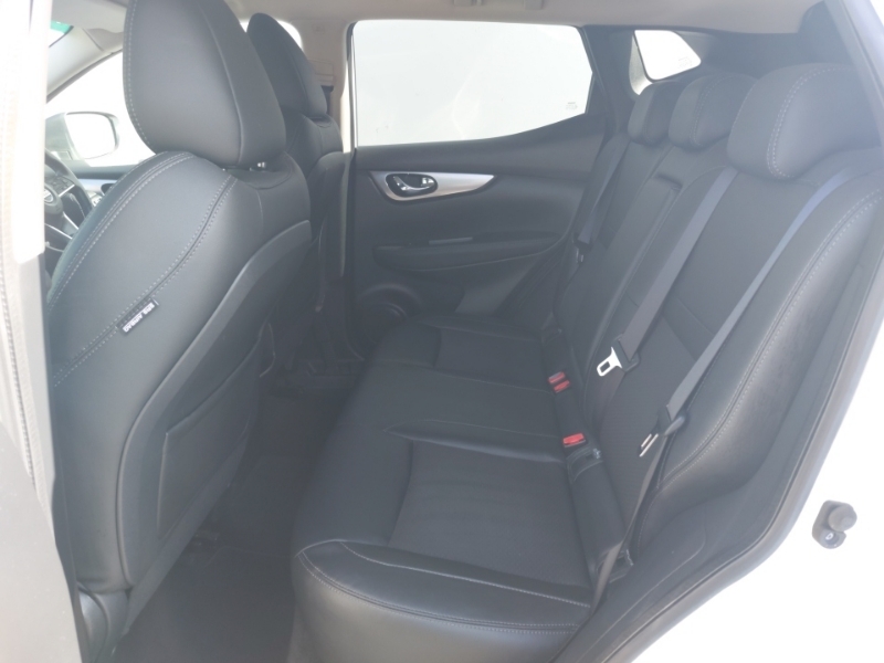 Nissan Qashqai 1.6 Dig-t Tekna White #6