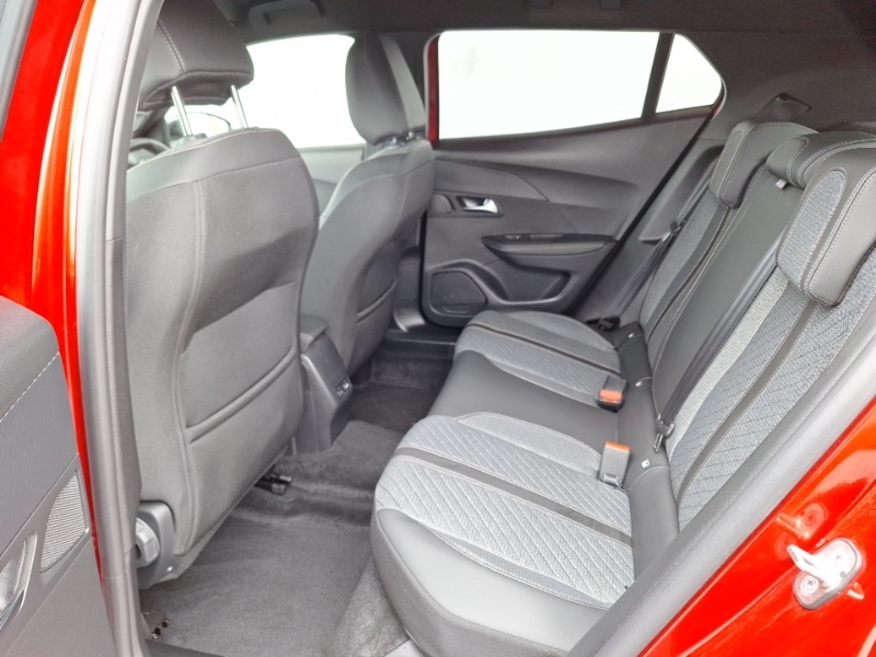 Peugeot 2008 1.2 Puretech 130 Allure Red #6