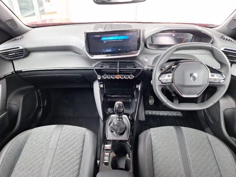 Peugeot 2008 1.2 Puretech 130 Allure Red #3
