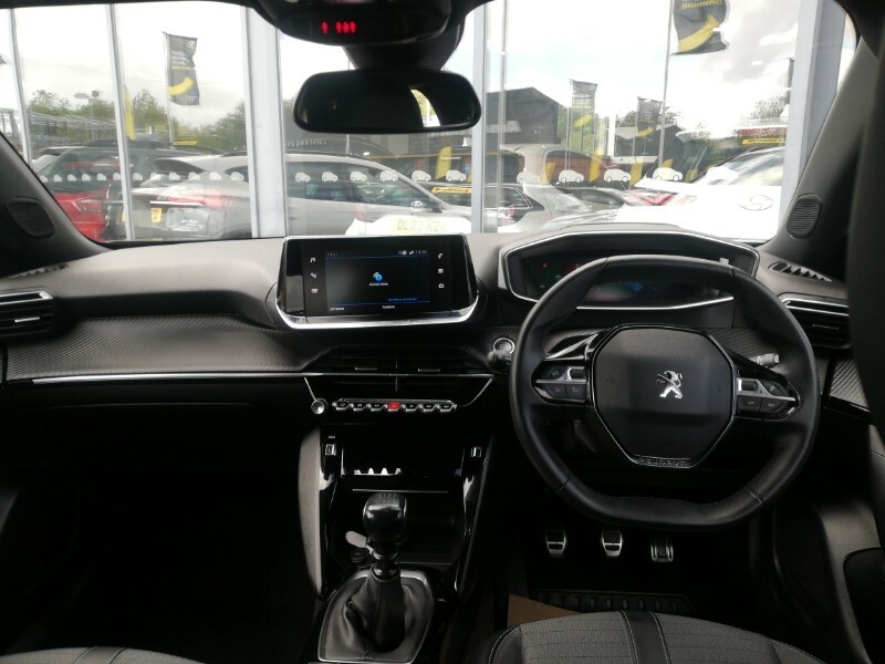Peugeot 2008 1.2 Puretech 130 Allure Premium Black