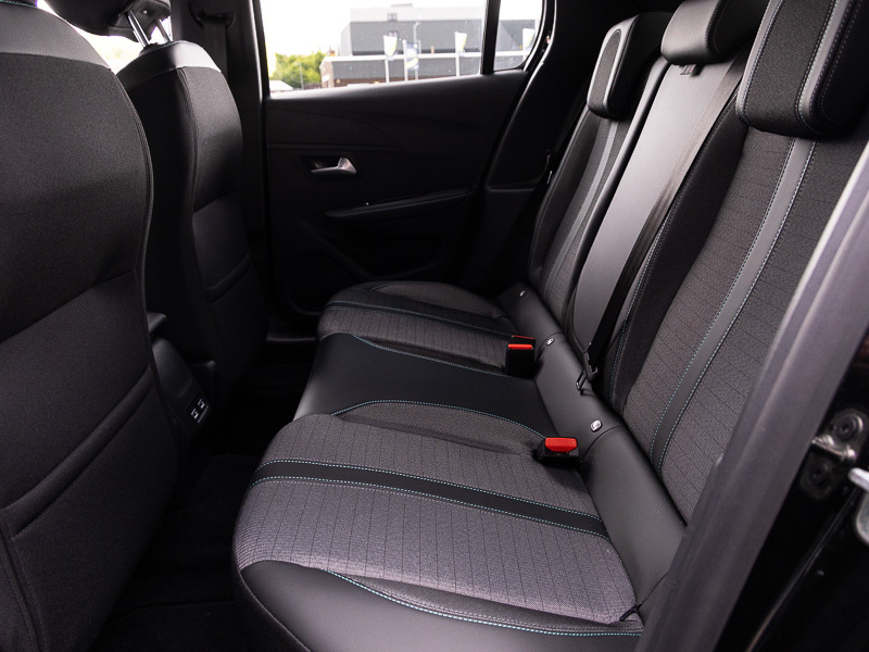 Peugeot 208 1.2 Puretech 130 Allure Premium Eat8 Black #6